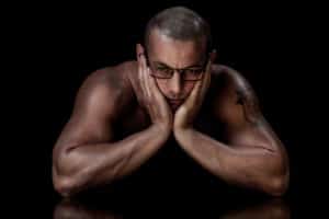 homme musclé culturiste nu artistique studio photographe tours photographe grossesse tours studio photo tours photographe mariage tours