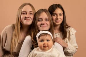 photo famille reportage nouveau né noir et blanc à domicile photographe tours photographe grossesse tours studio photo tours photographe mariage tours